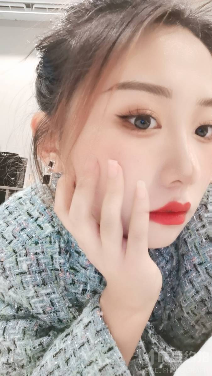 妆容模特