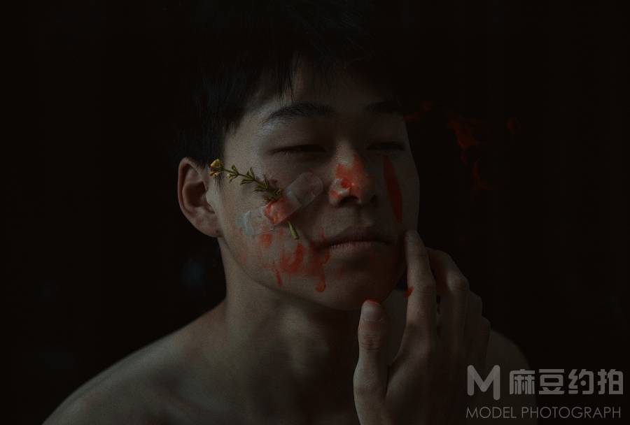 情绪模特