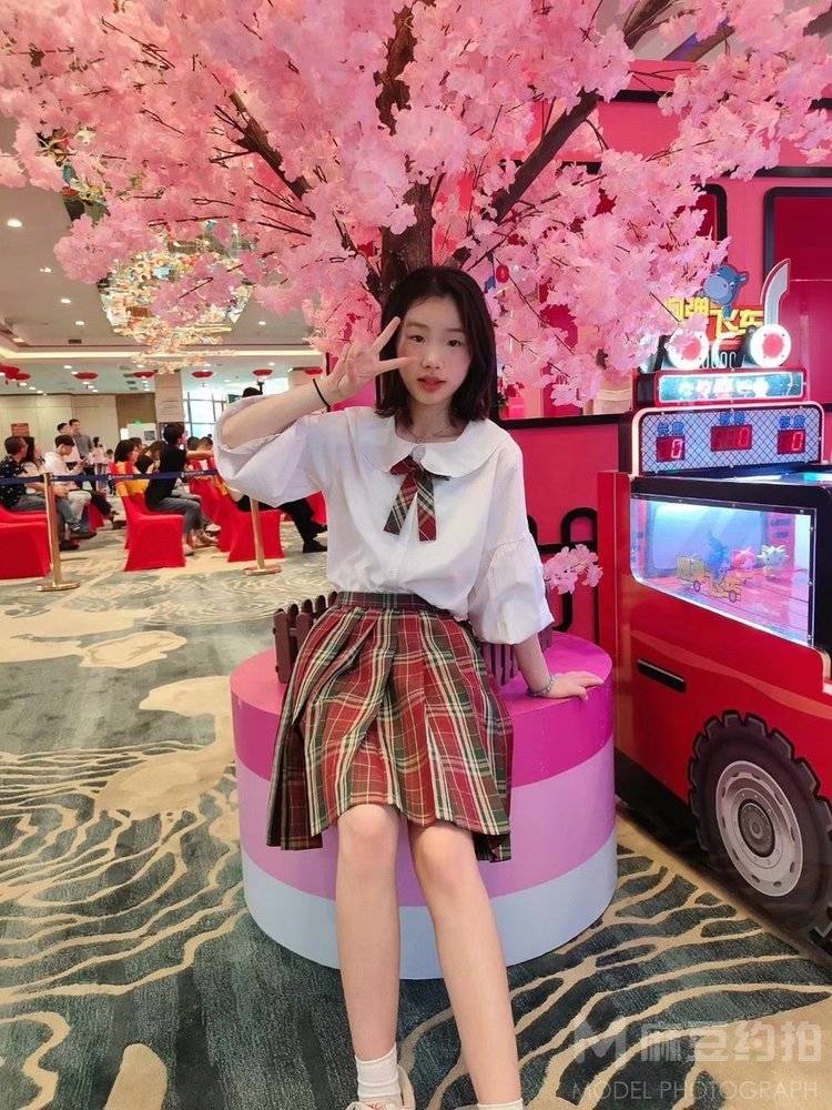 校园模特