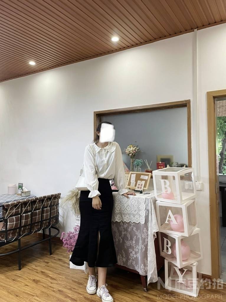 校园模特