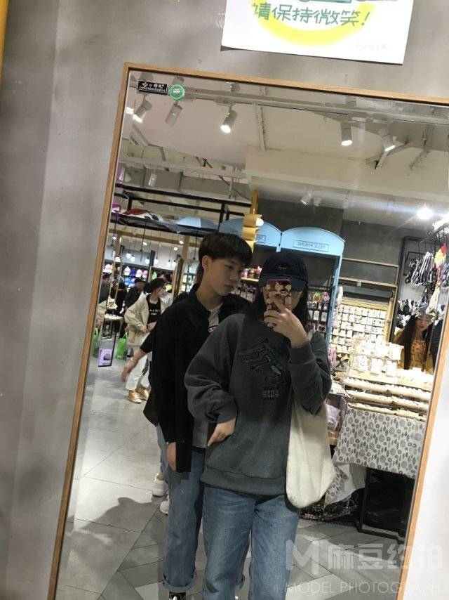 校园模特