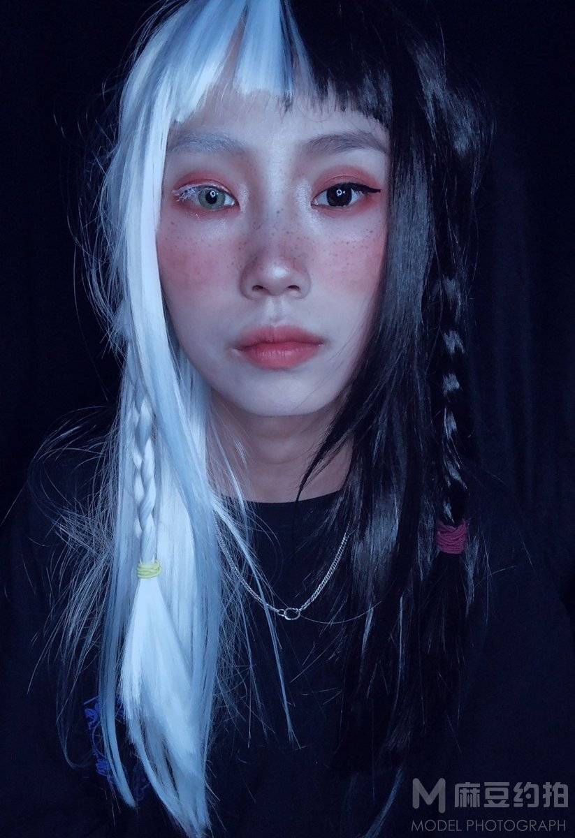妆容模特