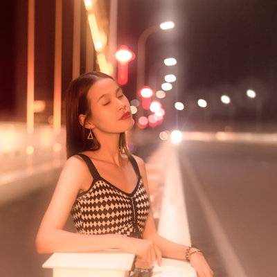 夜景模特