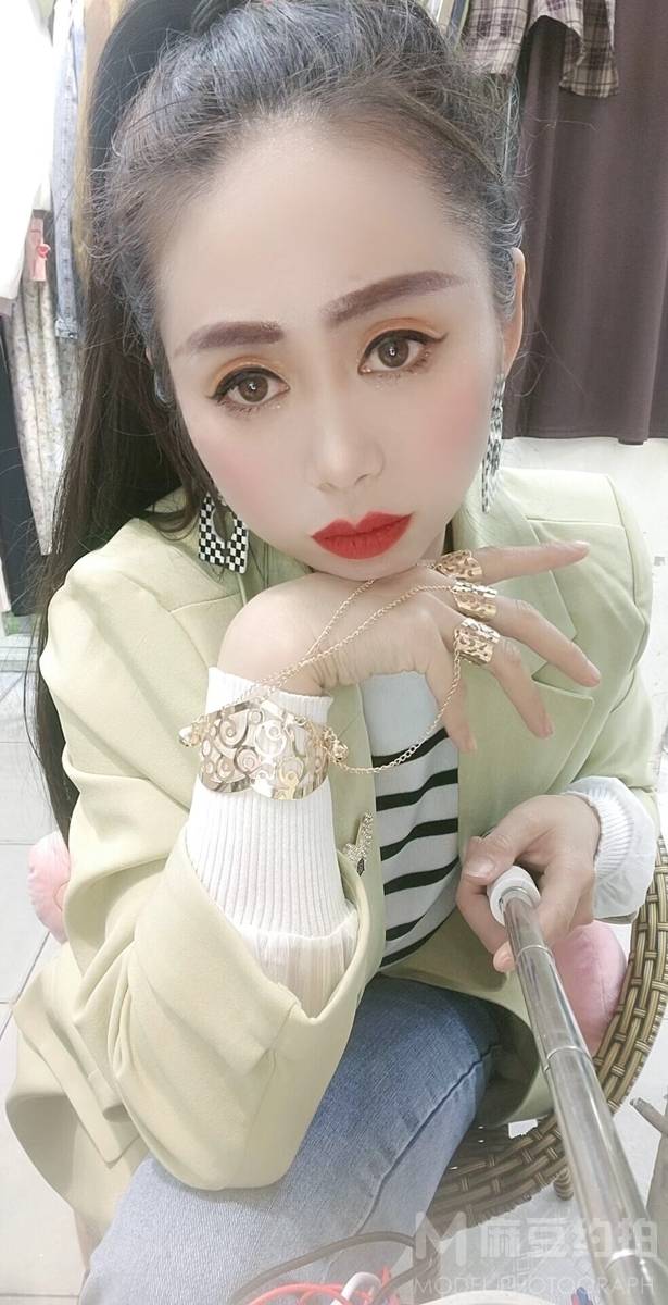 清新模特