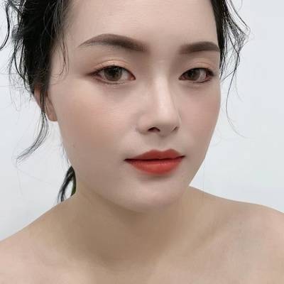妆容模特