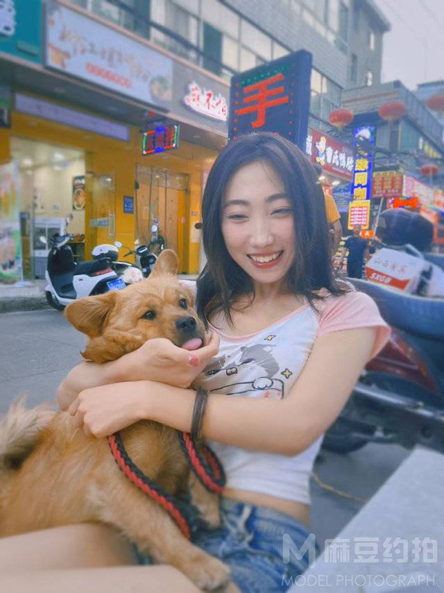 校园模特
