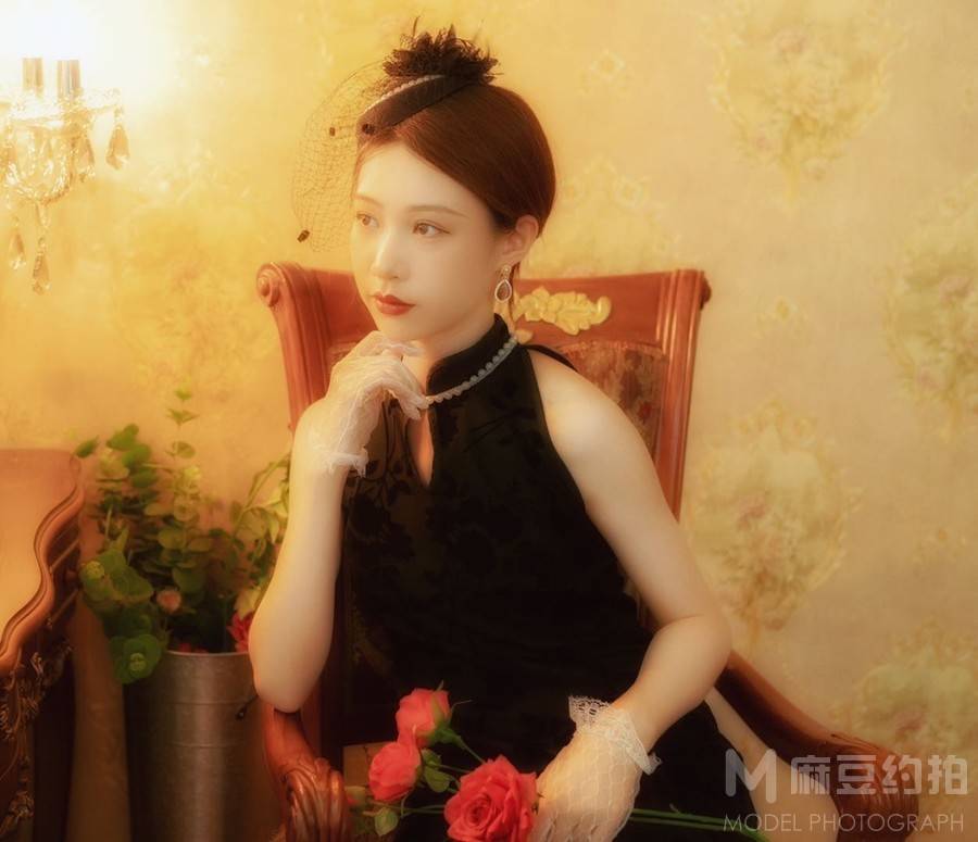 情绪模特