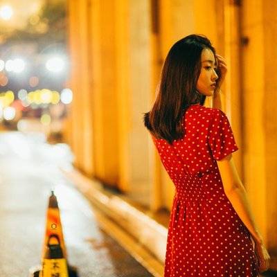 情绪模特