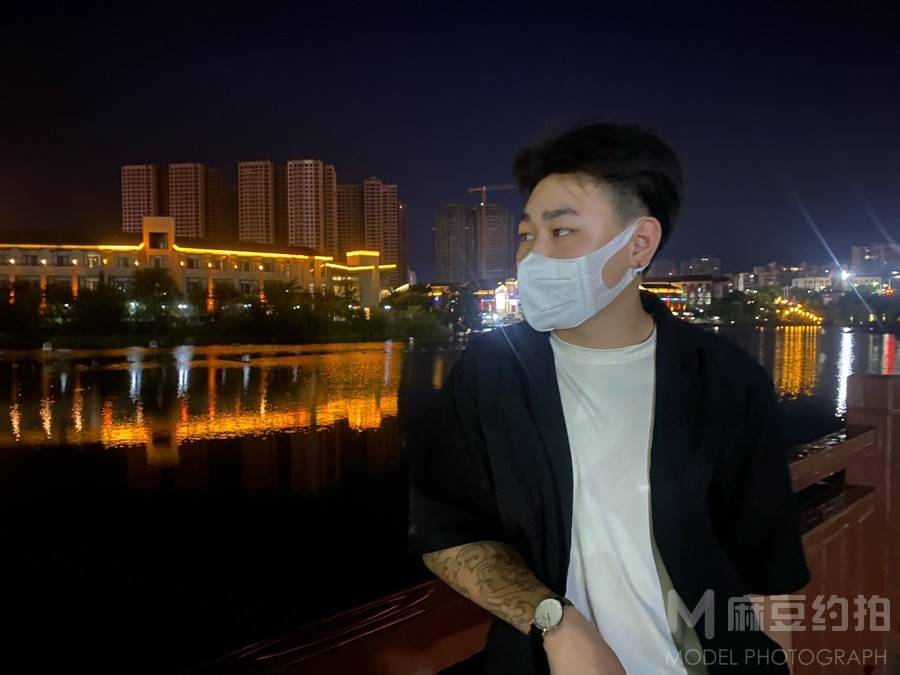 夜景模特