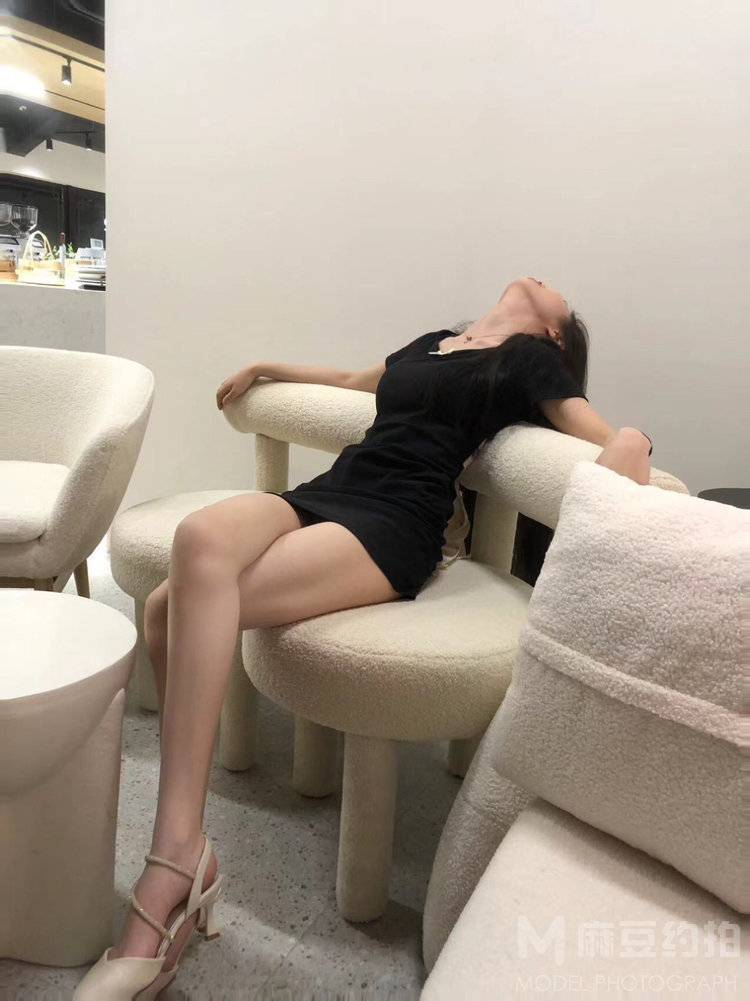 宝丽来模特