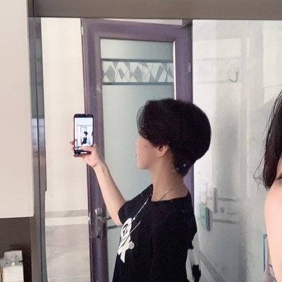 黑白模特