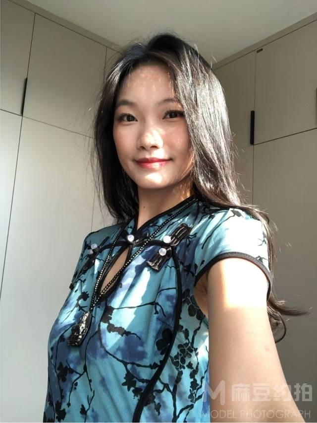 胶片模特