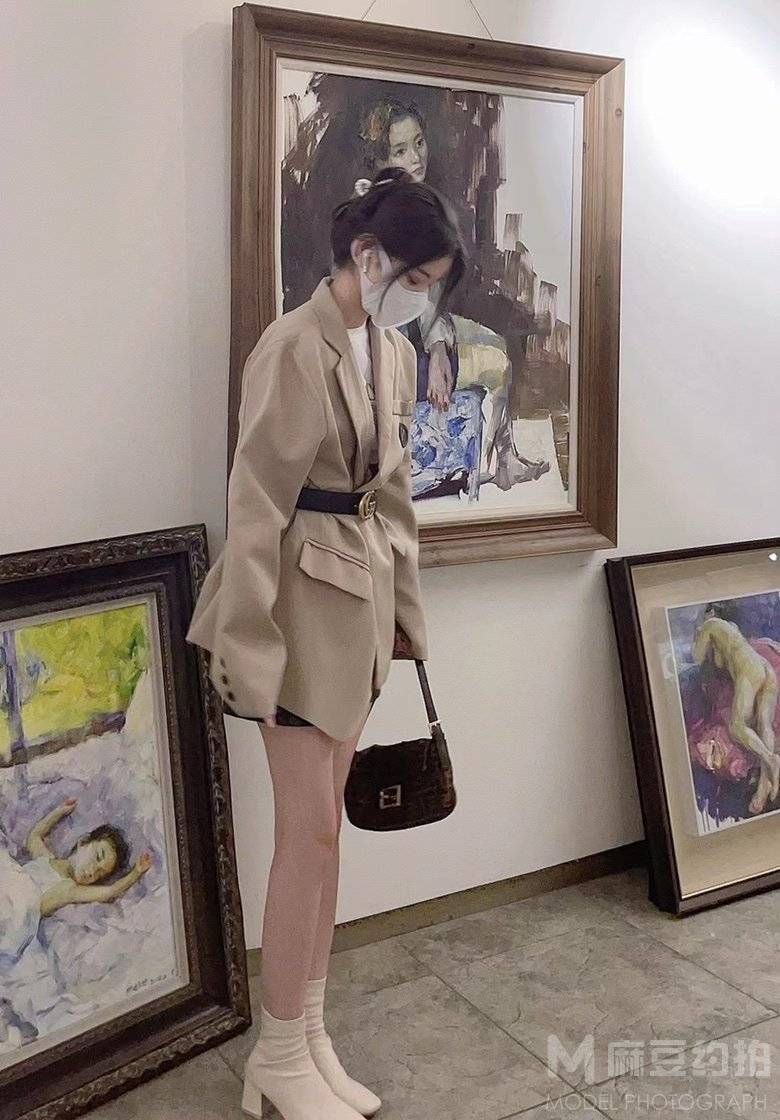校园模特