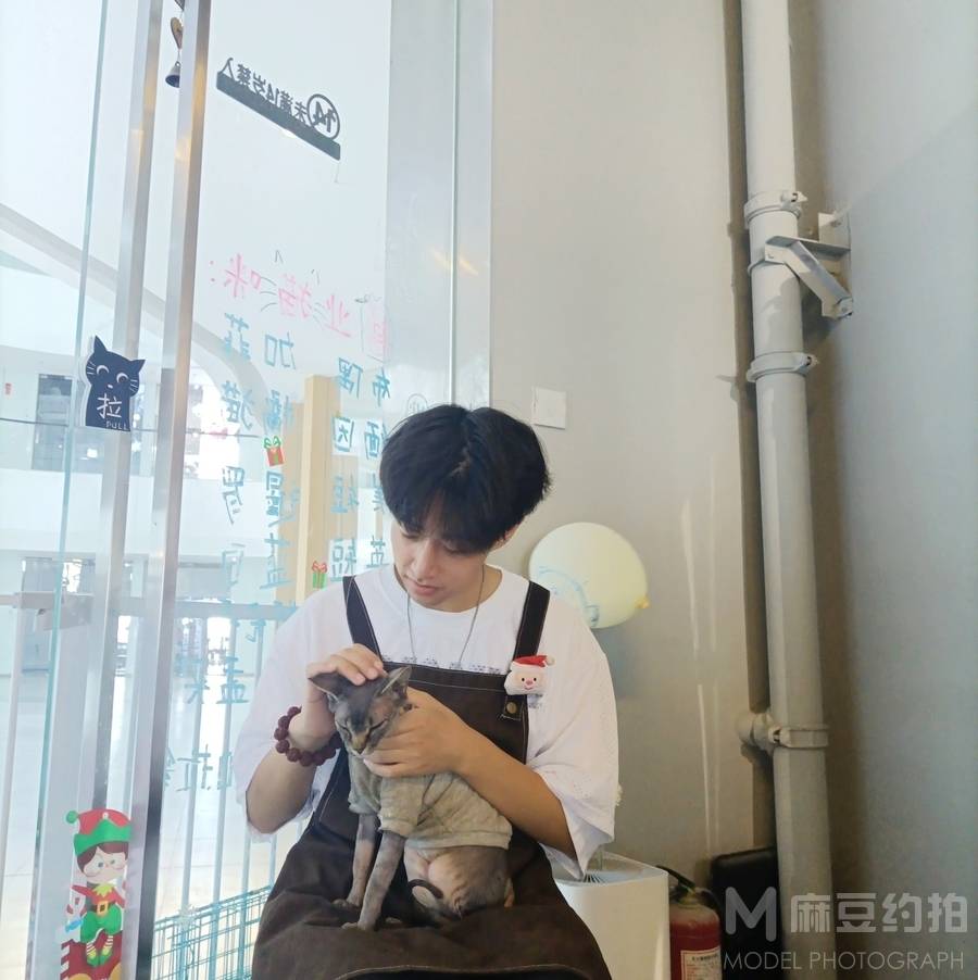 校园模特