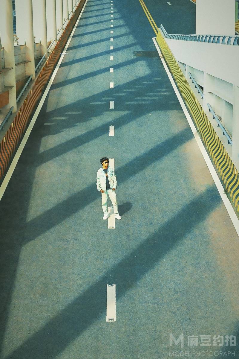 胶片模特