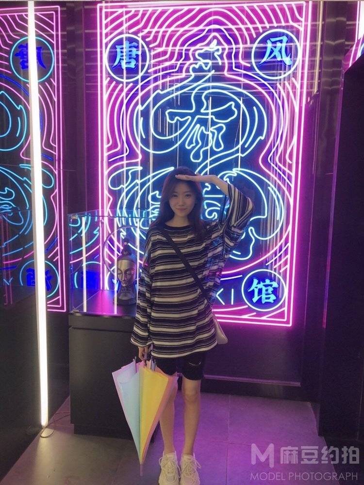 校园模特