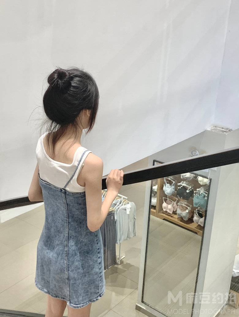 清新模特