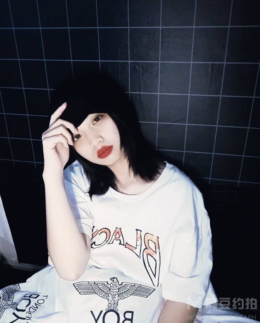 暗黑模特