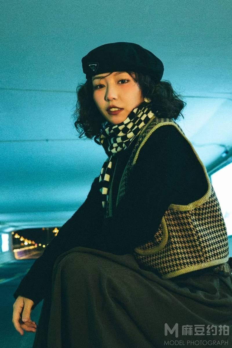情绪模特
