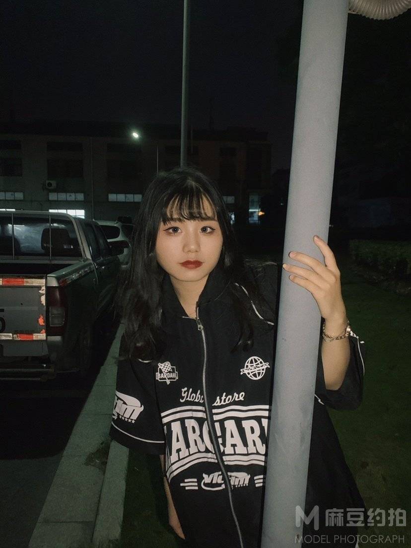 胶片模特