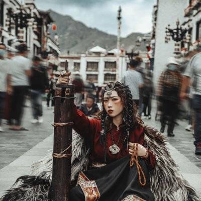 情绪模特