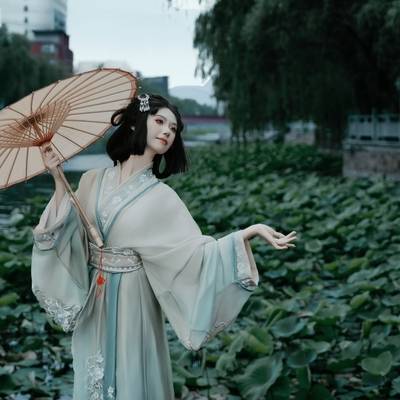 汉服模特
