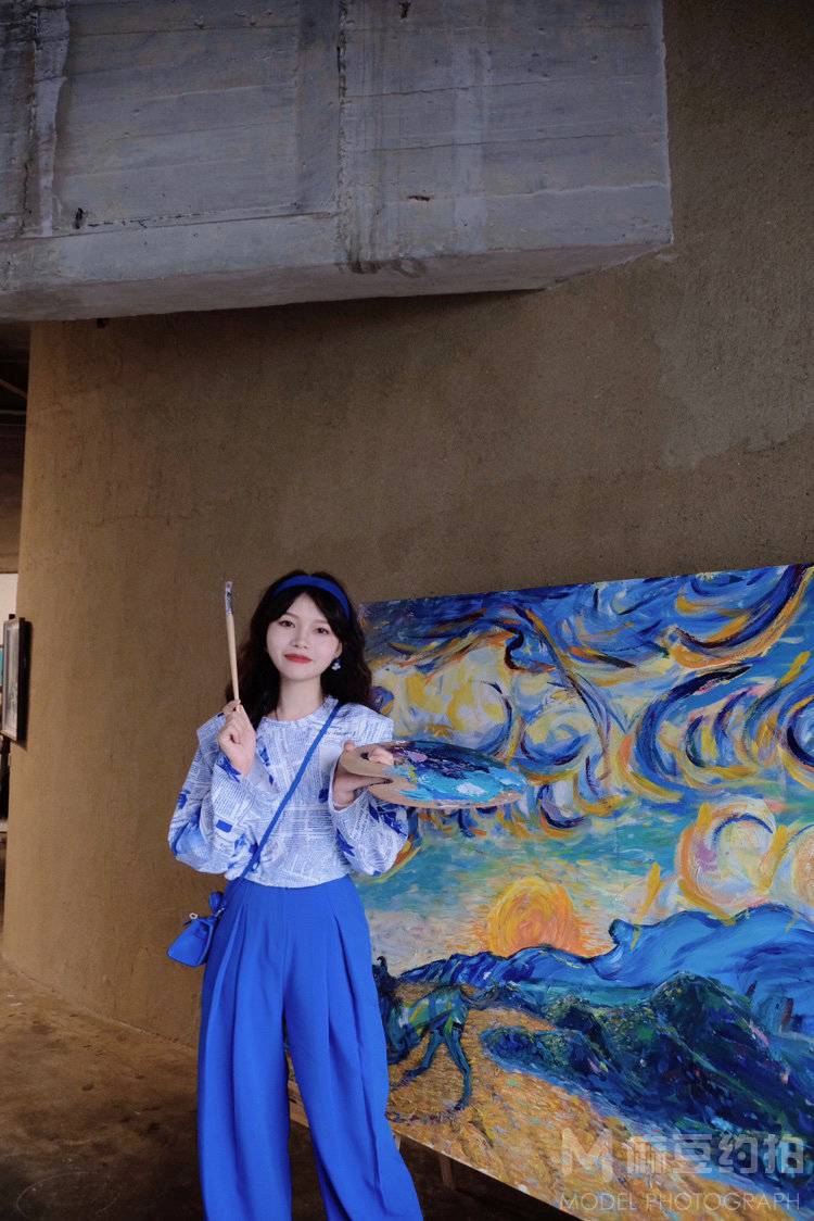 情绪模特