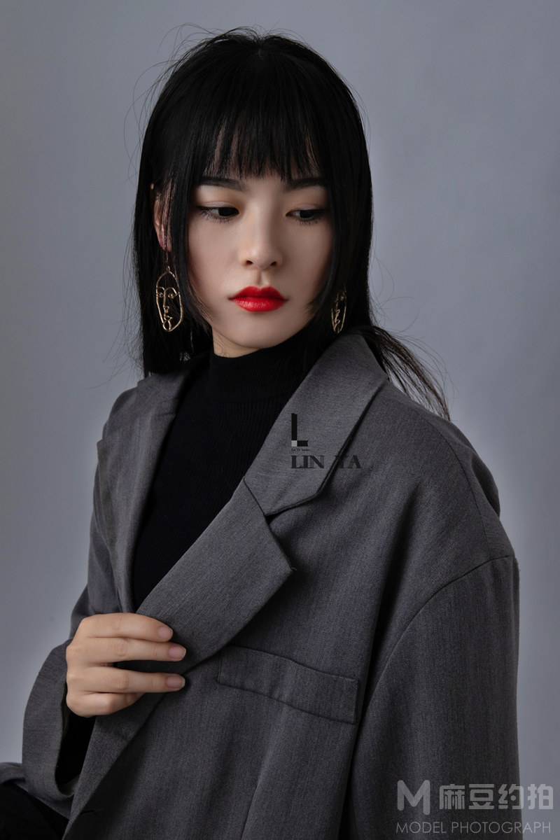 黑白模特