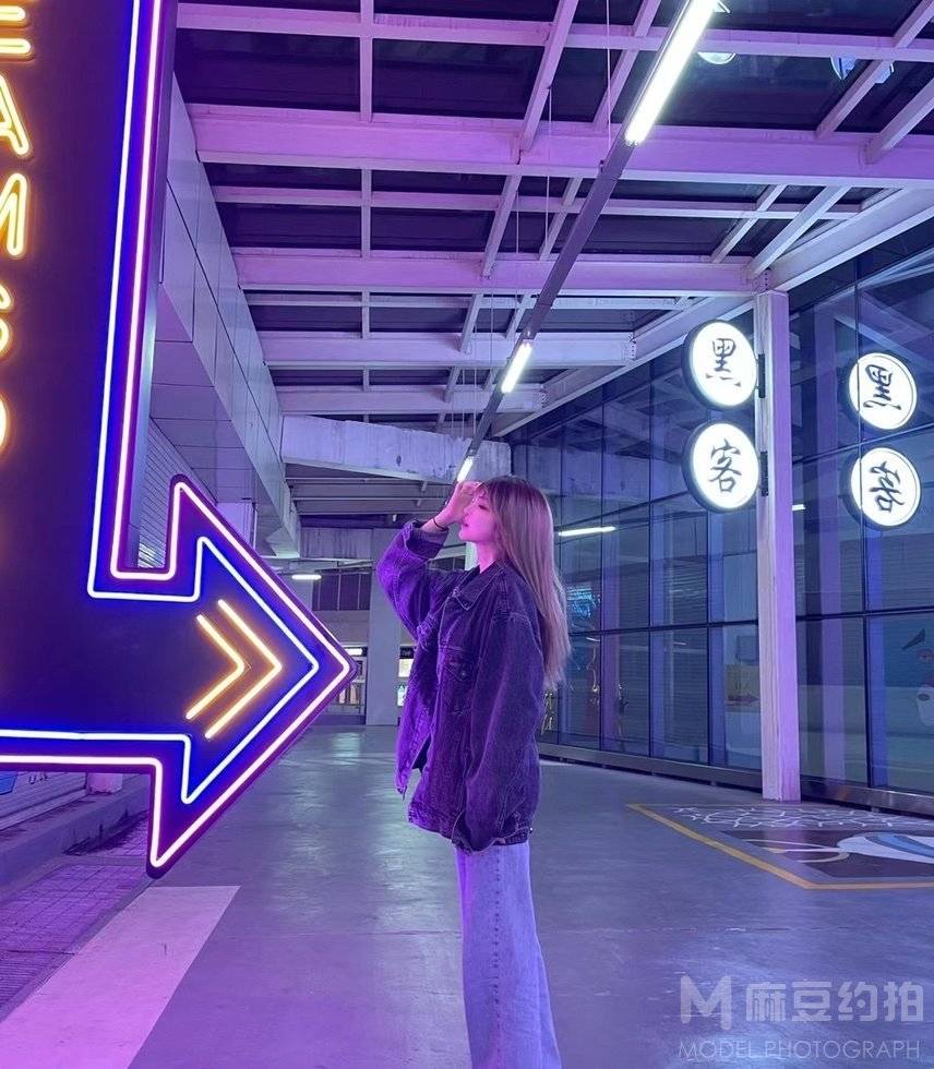 校园模特