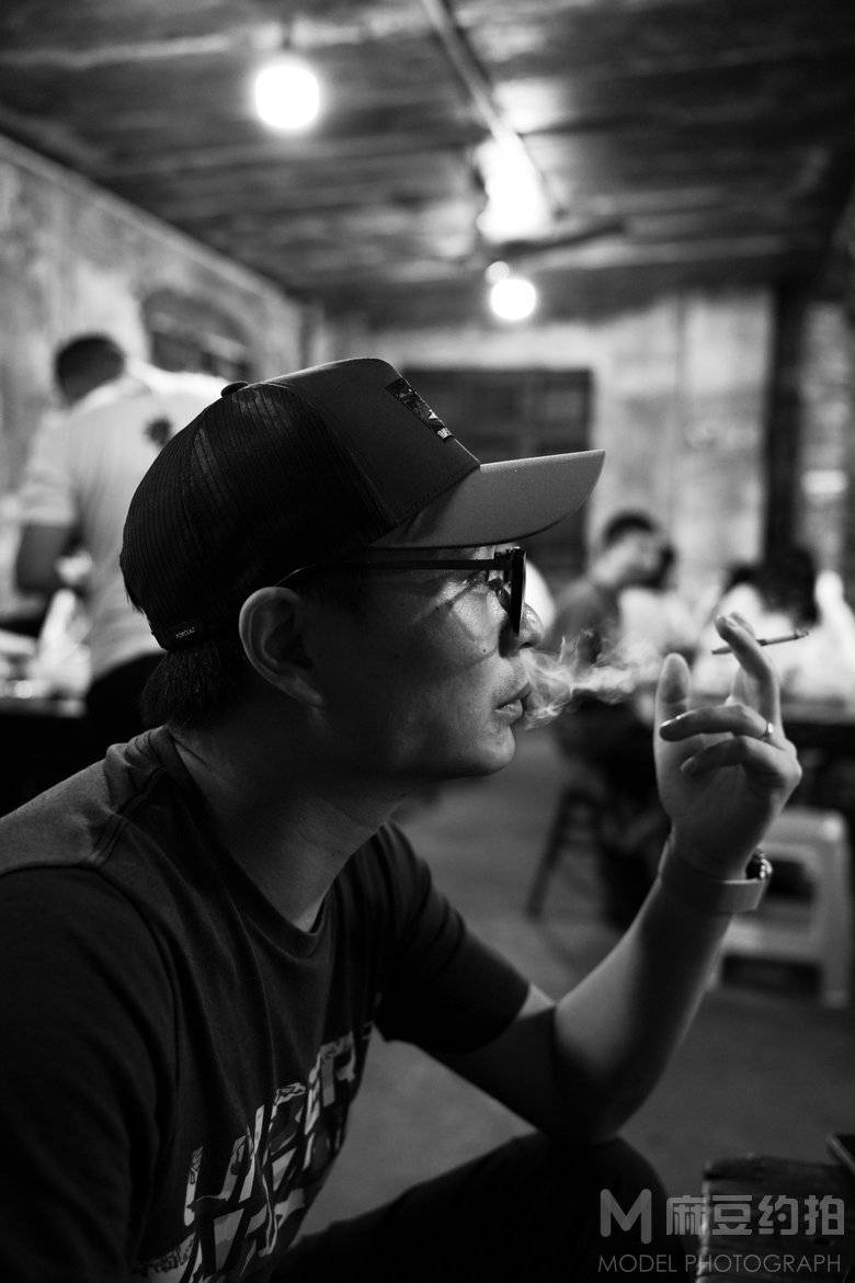 黑白模特