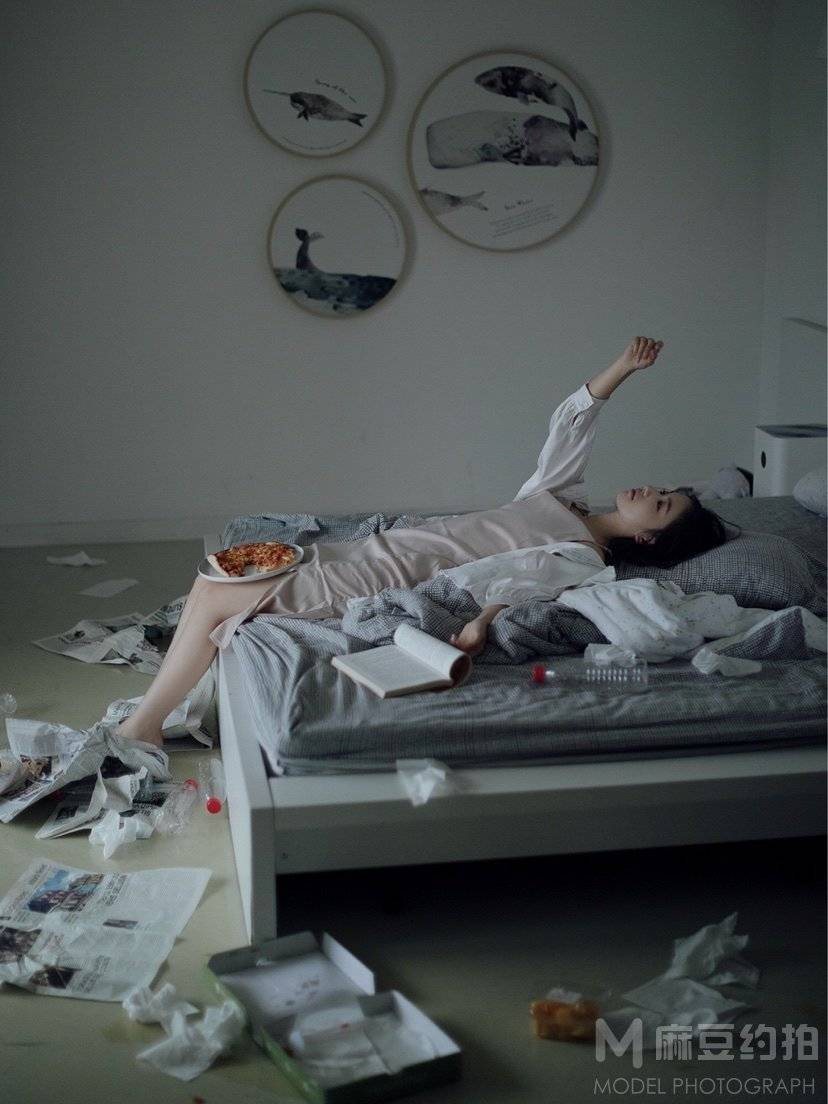 情绪模特