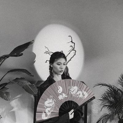黑白模特