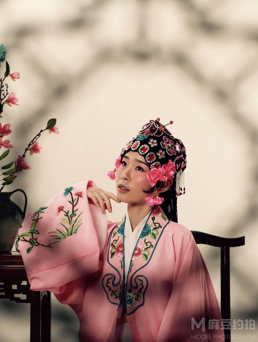 妆容模特