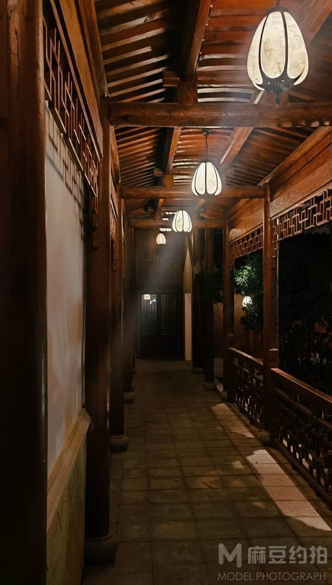 夜景模特