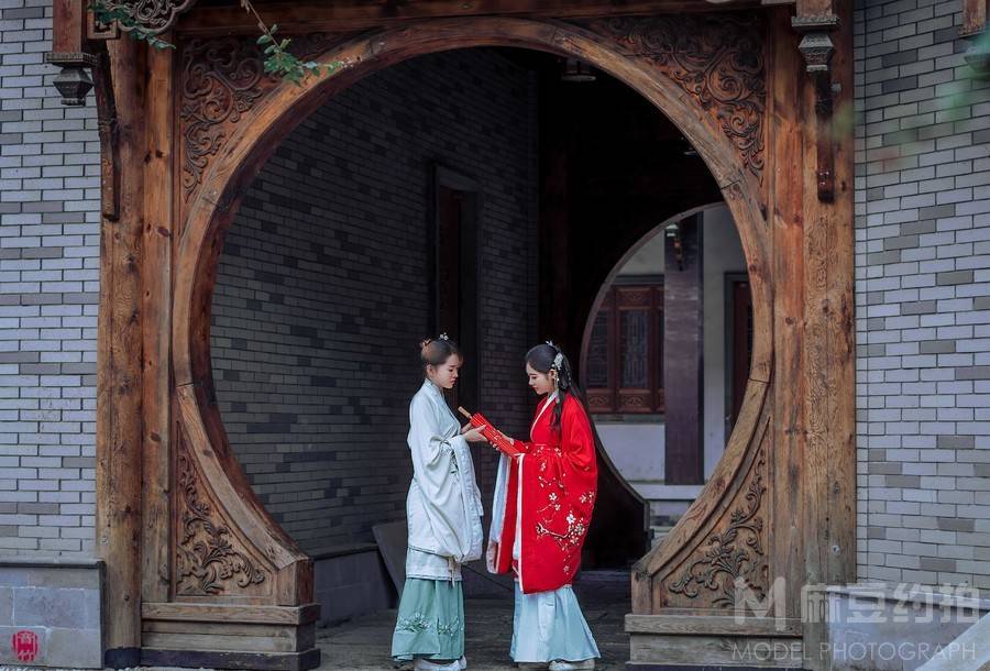 汉服模特