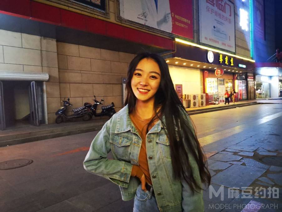 夜景模特