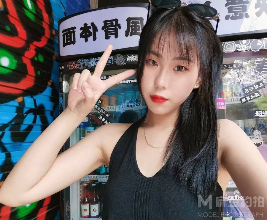 妆容模特