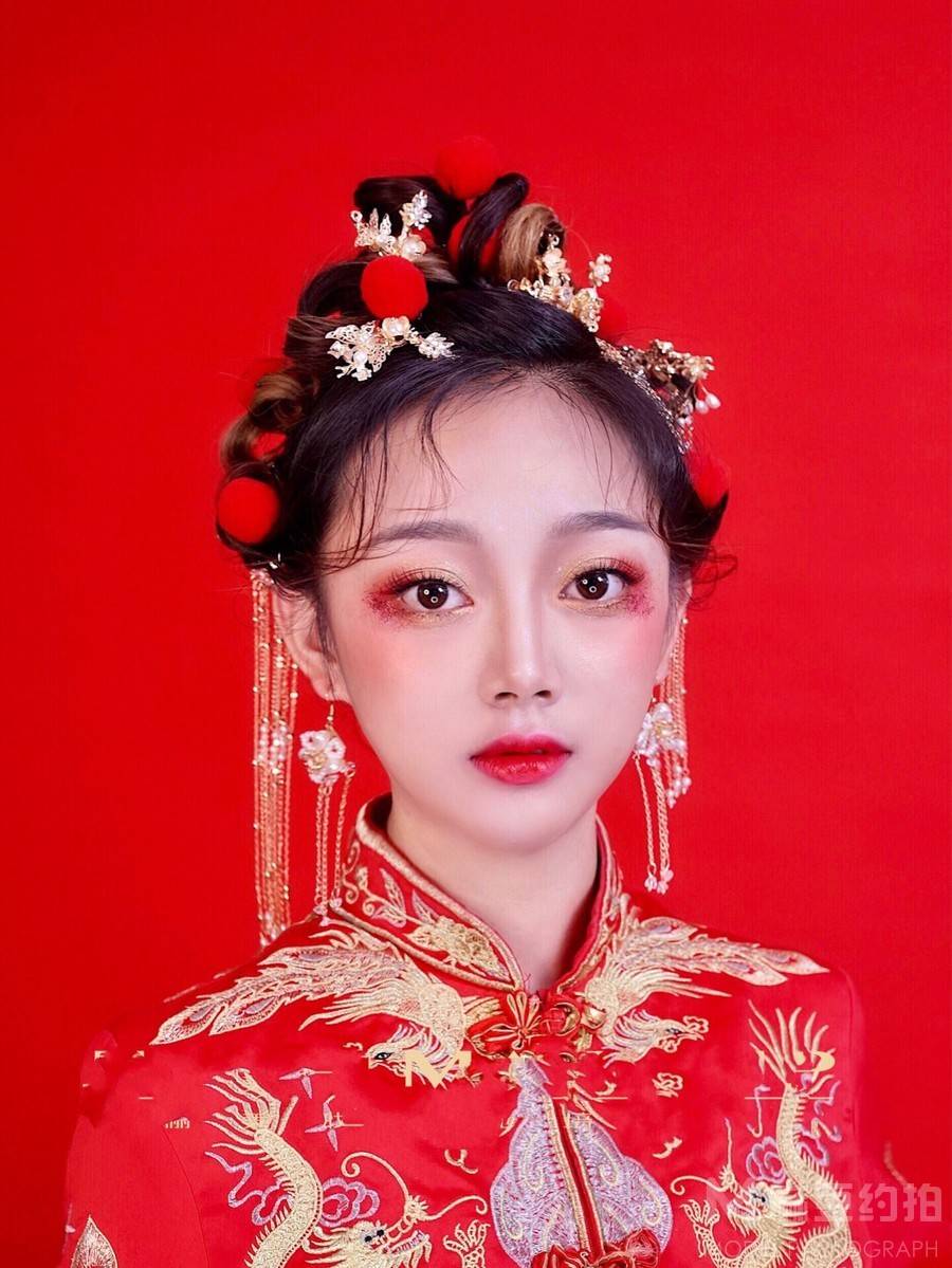 妆容模特