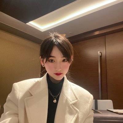 黑白模特