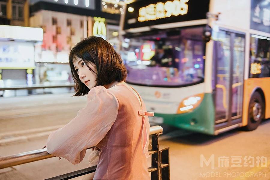 夜景模特