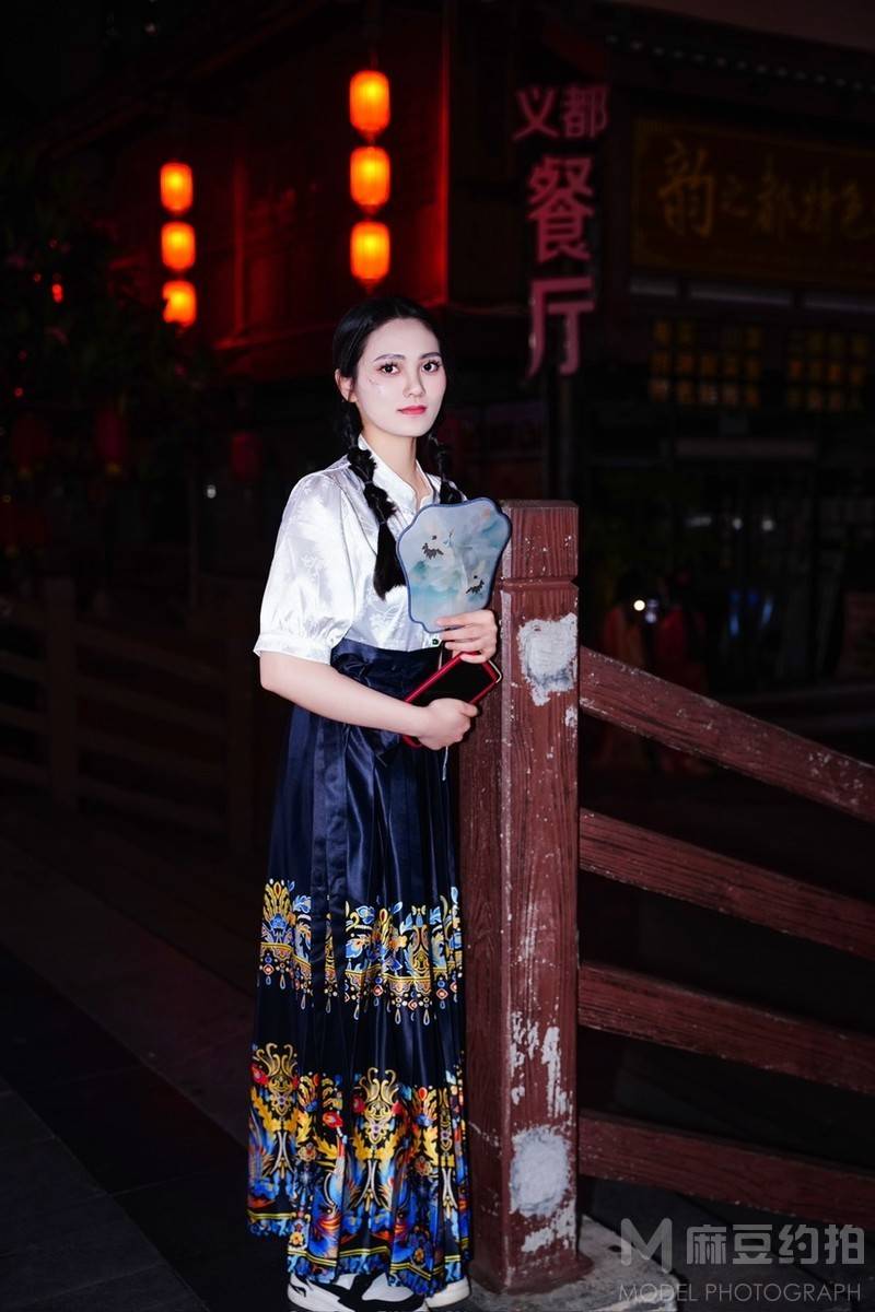 清新模特