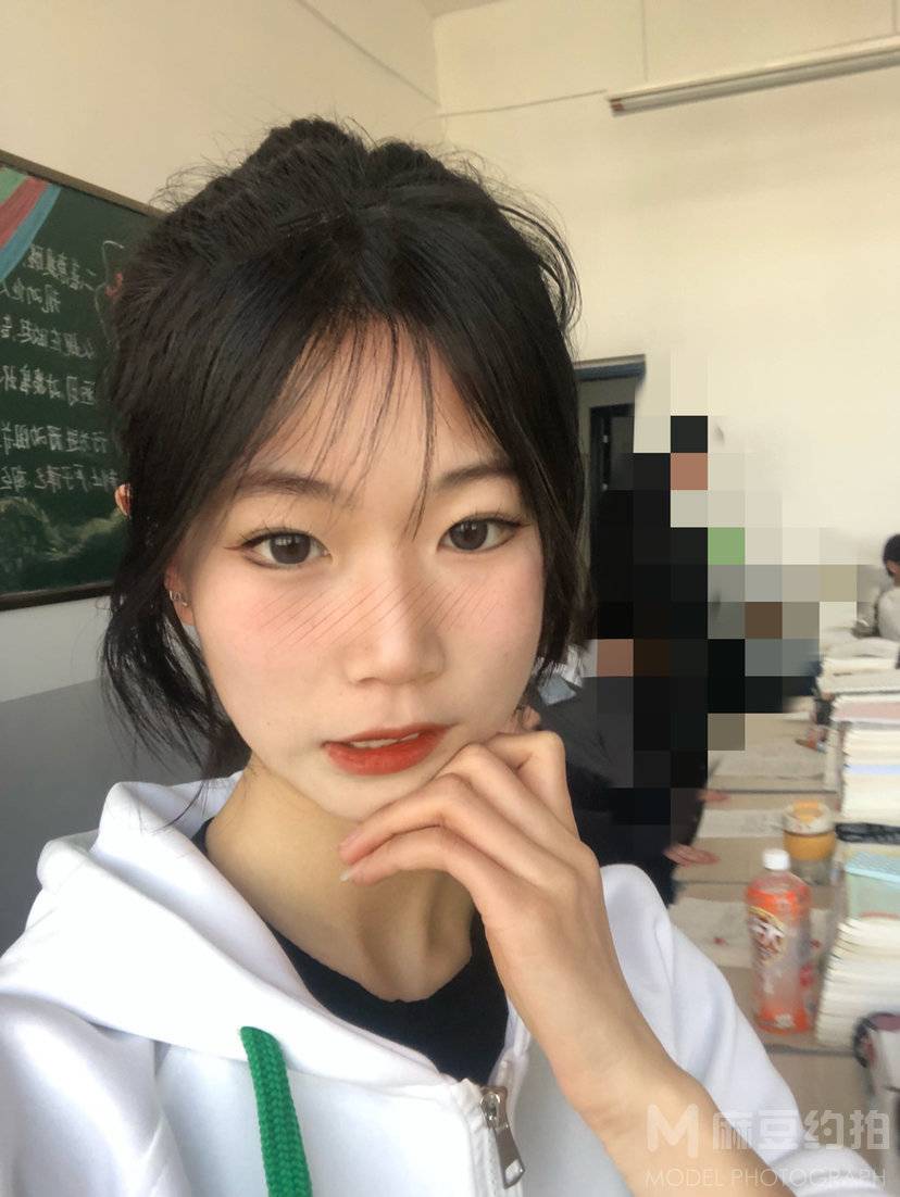 校园模特