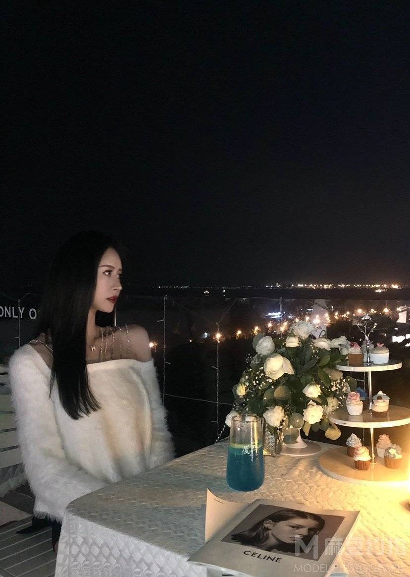 夜景模特