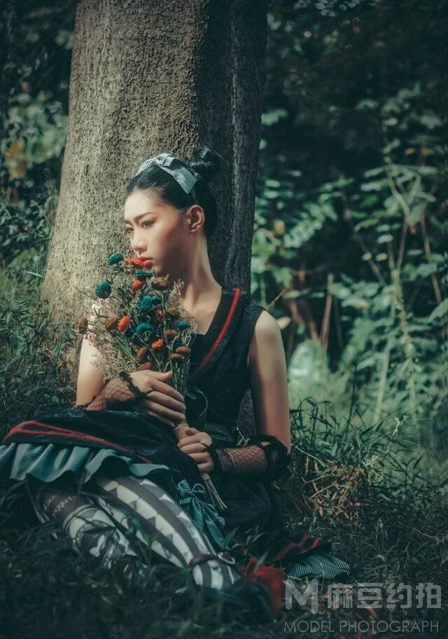 情绪模特