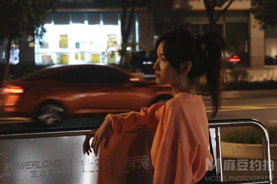 夜景模特