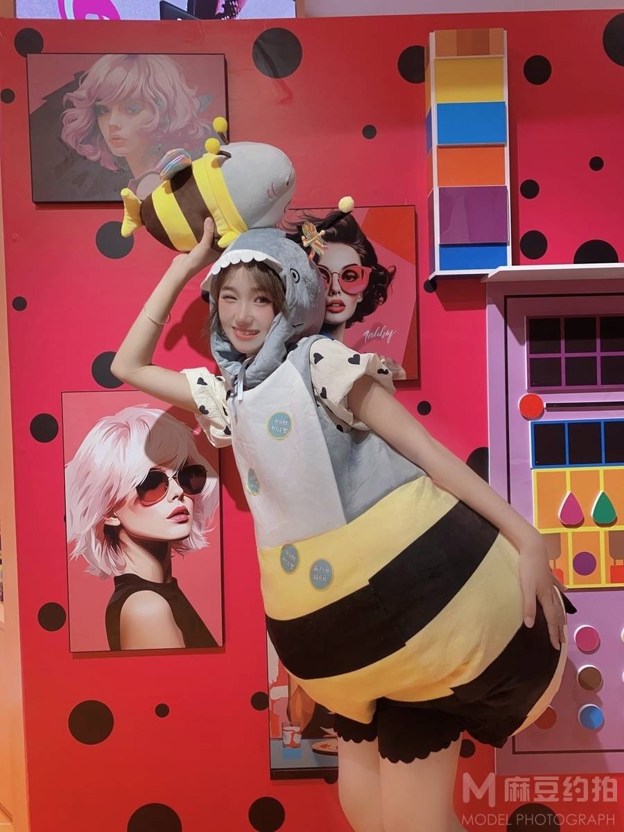 妆容模特