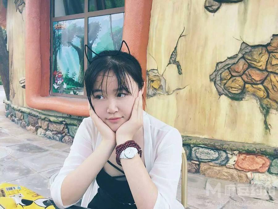 清新模特