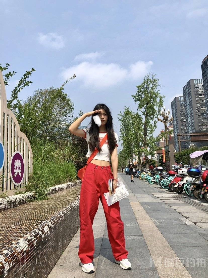 校园模特