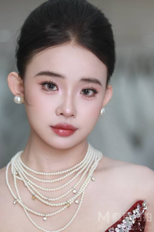 商务模特