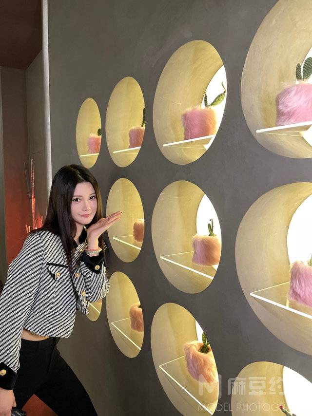 妆容模特
